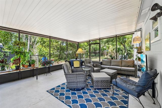1073 CENTRAL STREET, Mount Dora, FL 32757