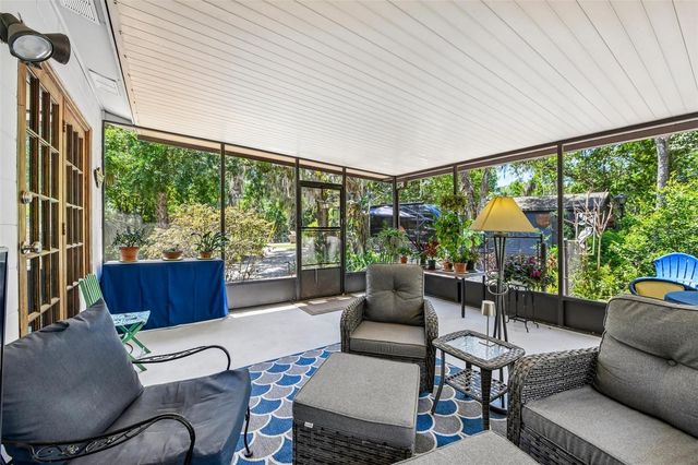1073 CENTRAL STREET, Mount Dora, FL 32757
