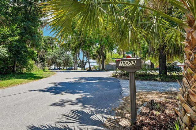1073 CENTRAL STREET, Mount Dora, FL 32757