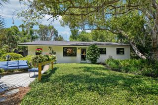 1073 CENTRAL STREET, Mount Dora, FL 32757