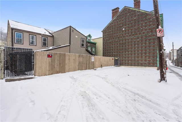 1015 Constance St, East Allegheny, PA 15212