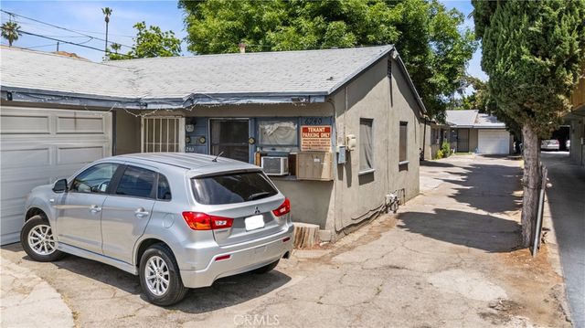 6240 Hazeltine Avenue, Van Nuys, CA 91401