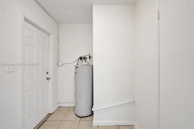 1140 N 74th Way, Hollywood, FL 33024