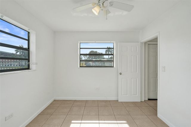 1140 N 74th Way, Hollywood, FL 33024