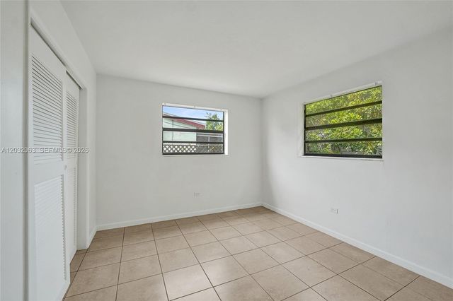 1140 N 74th Way, Hollywood, FL 33024