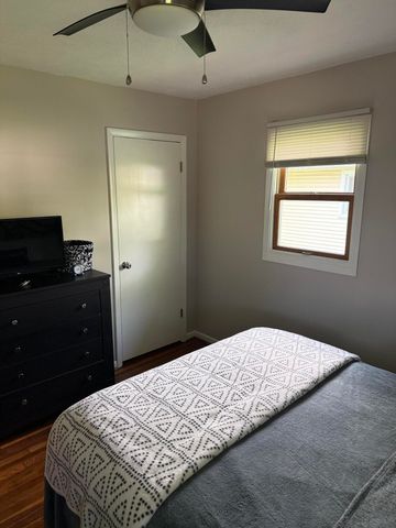 7727 Dakota Street, Merrillville, IN 46410