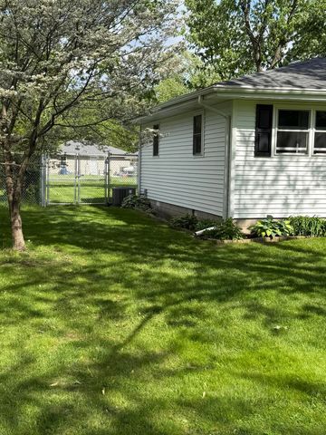 7727 Dakota Street, Merrillville, IN 46410