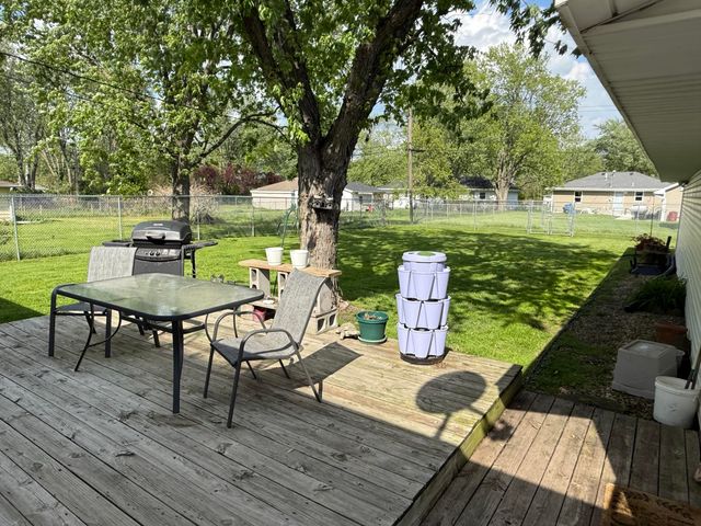 7727 Dakota Street, Merrillville, IN 46410