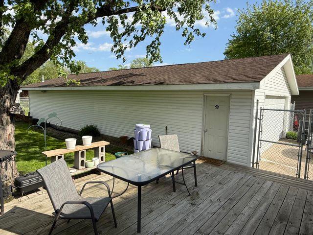 7727 Dakota Street, Merrillville, IN 46410