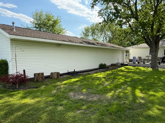 7727 Dakota Street, Merrillville, IN 46410