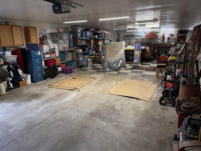 7727 Dakota Street, Merrillville, IN 46410