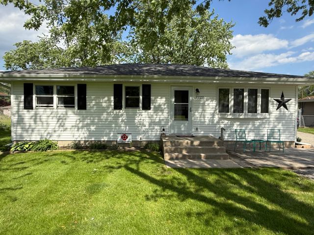 7727 Dakota Street, Merrillville, IN 46410