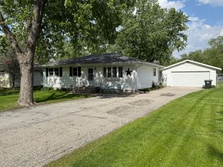 7727 Dakota Street, Merrillville, IN 46410