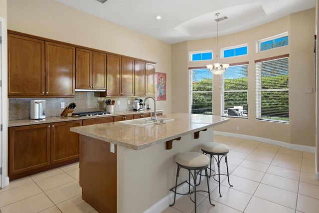 64 Via Las Flores, Rancho Mirage, CA 92270