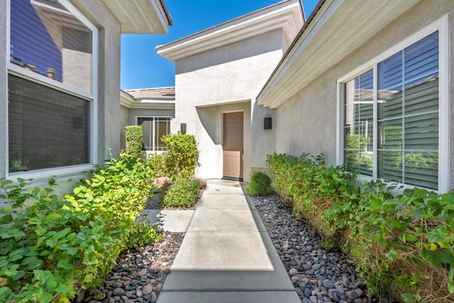 64 Via Las Flores, Rancho Mirage, CA 92270