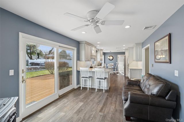 11 Pembrook Drive, Stony Brook, NY 11790