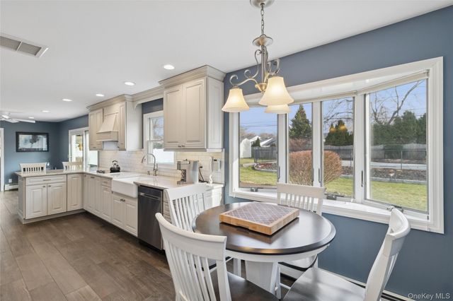 11 Pembrook Drive, Stony Brook, NY 11790