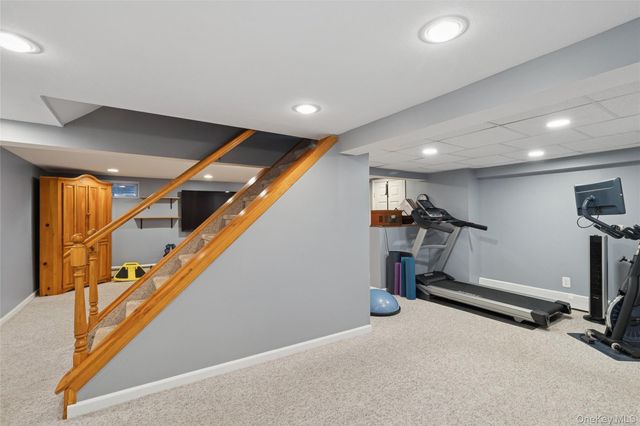 11 Pembrook Drive, Stony Brook, NY 11790