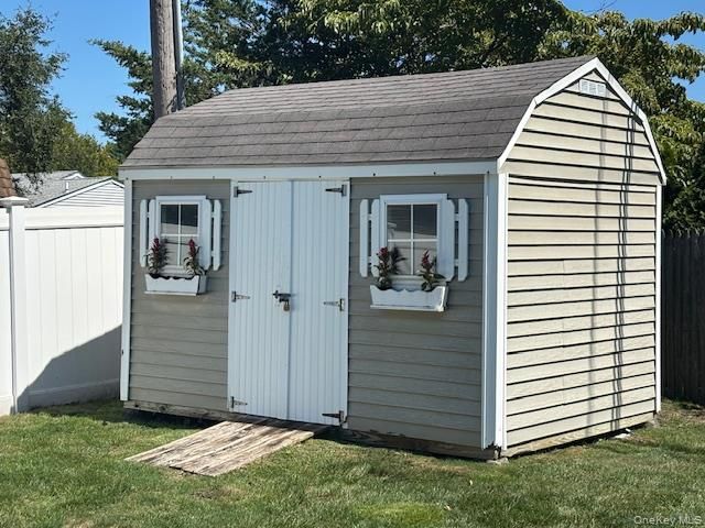 11 Pembrook Drive, Stony Brook, NY 11790