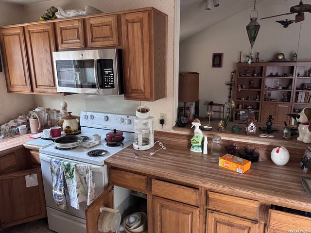 2533 Newning, Schertz, TX 78154