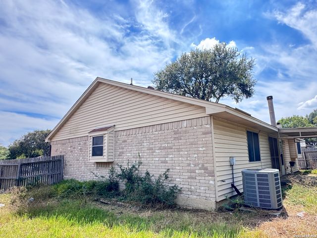 2533 Newning, Schertz, TX 78154