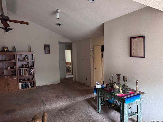2533 Newning, Schertz, TX 78154