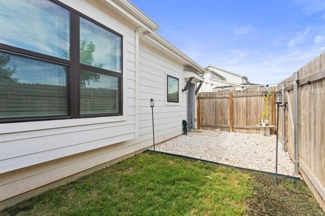 283 Fieldwood DR A, Buda, TX 78610