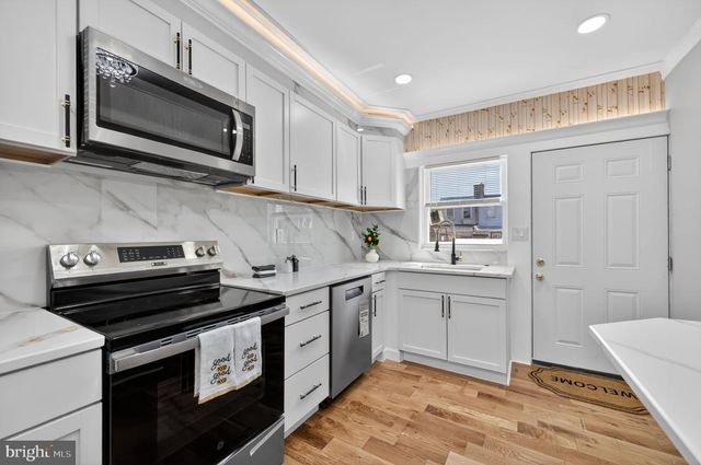 2046 DENNIE ST, Philadelphia, PA 19140