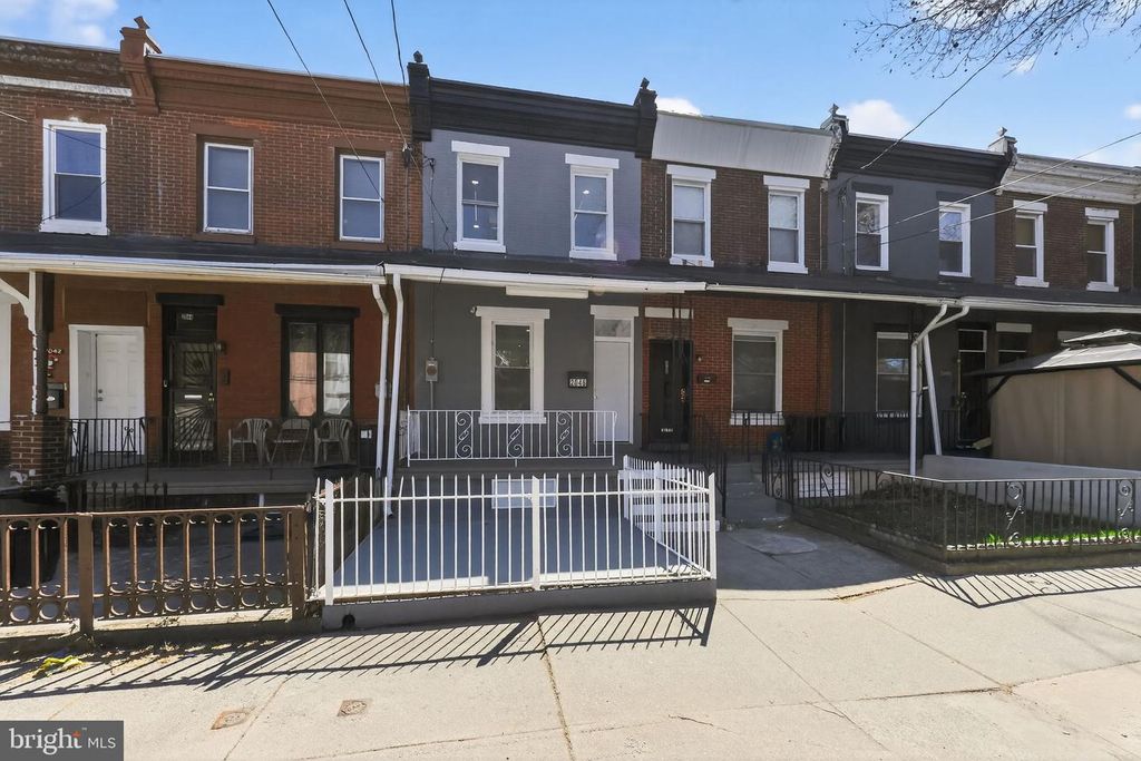 2046 DENNIE ST, Philadelphia, PA 19140