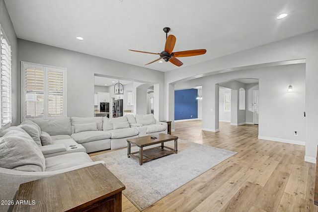 16773 W APACHE Street, Goodyear, AZ 85338