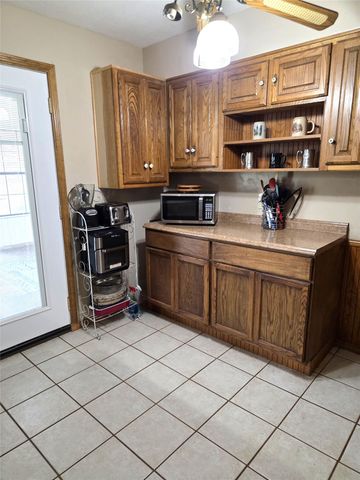 107 Quail Lake Drive W, Whitney, TX 76692