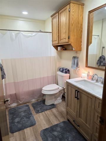 107 Quail Lake Drive W, Whitney, TX 76692