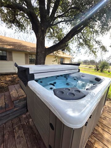 107 Quail Lake Drive W, Whitney, TX 76692