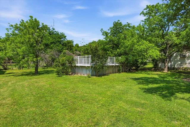 107 Quail Lake Drive W, Whitney, TX 76692