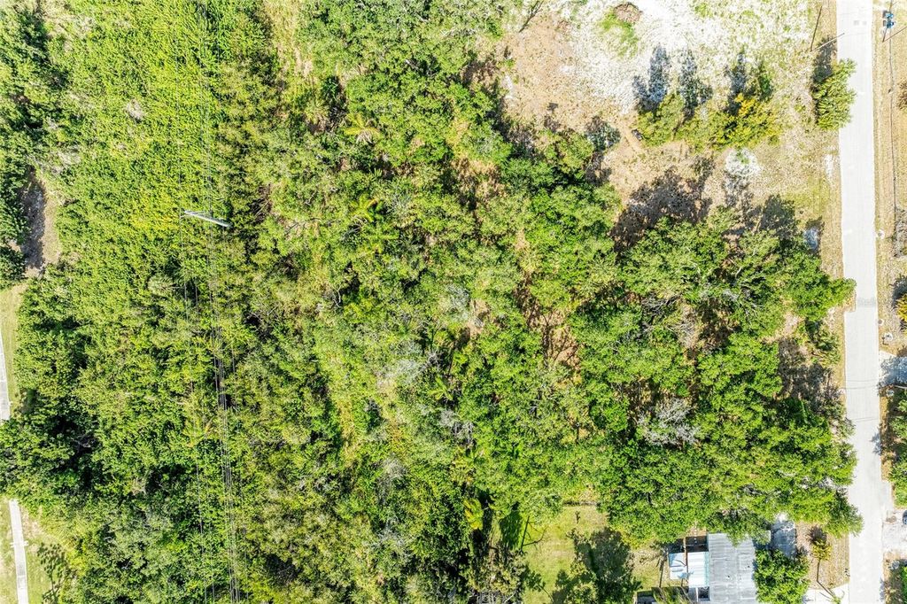 Image 21 of property listing at 3006 12TH AVENUE E, Bradenton, FL 34208