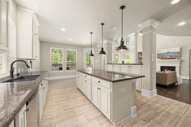 13811 Lake Conner Lane, Houston, TX 77044