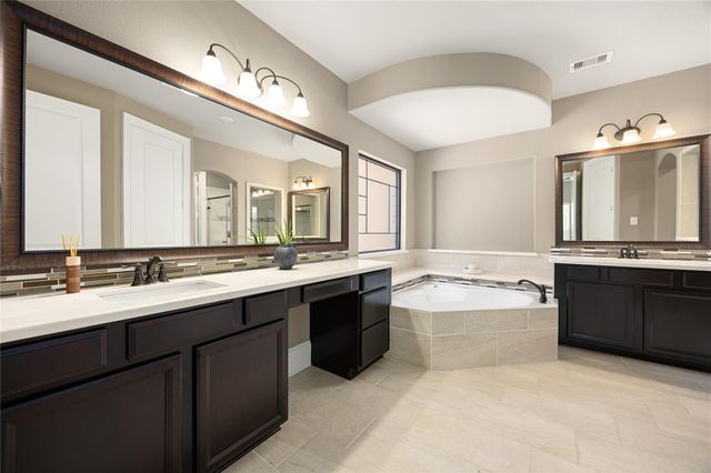 13811 Lake Conner Lane, Houston, TX 77044