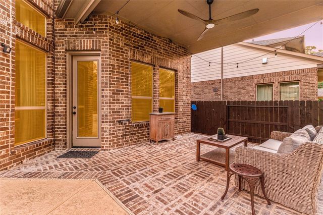 13811 Lake Conner Lane, Houston, TX 77044