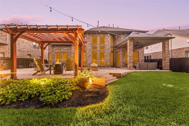 13811 Lake Conner Lane, Houston, TX 77044