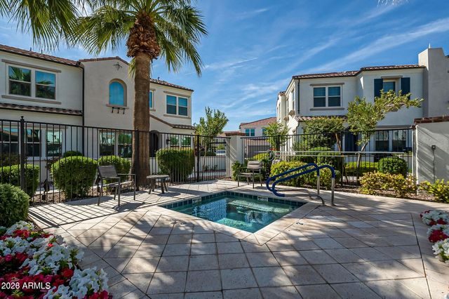 2477 W MARKET Place 11, Chandler, AZ 85248