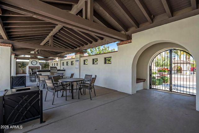 2477 W MARKET Place 11, Chandler, AZ 85248