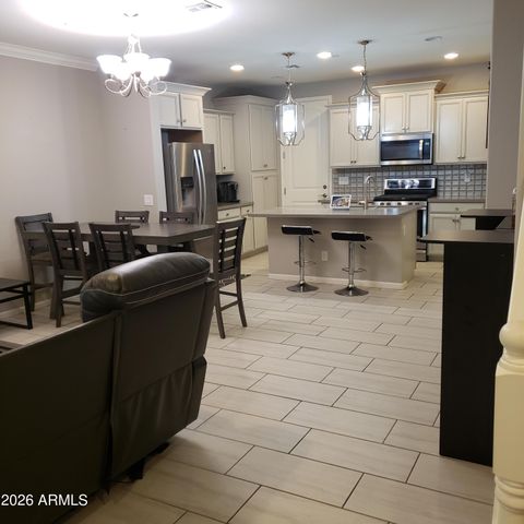 2477 W MARKET Place 11, Chandler, AZ 85248