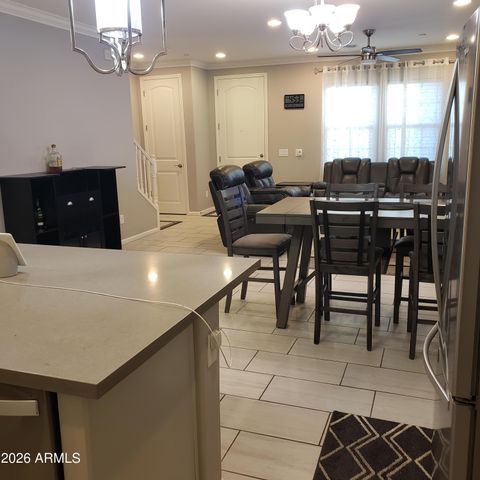 2477 W MARKET Place 11, Chandler, AZ 85248