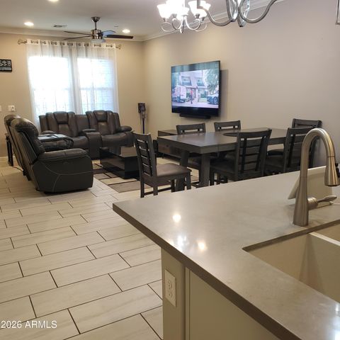 2477 W MARKET Place 11, Chandler, AZ 85248