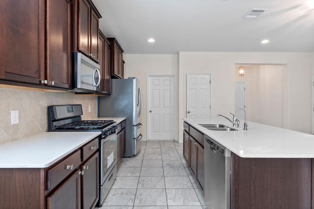 405 Little Draw LN, Leander, TX 78641