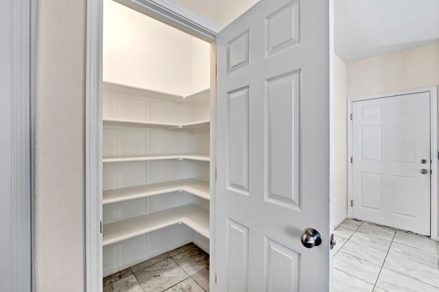 405 Little Draw LN, Leander, TX 78641