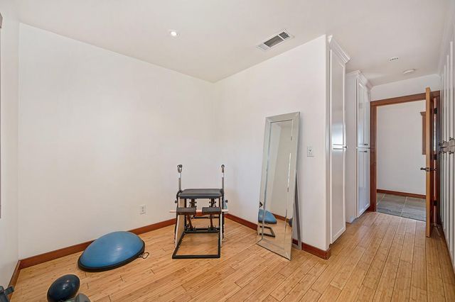 6645 Garden Hwy, Sacramento, CA 95837