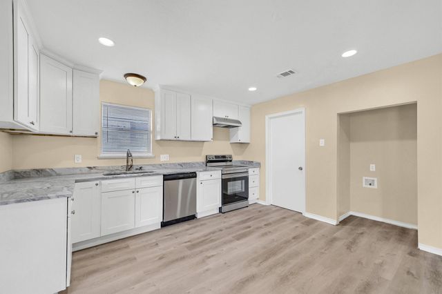 2606 Bennett Avenue, Sherman, TX 75090