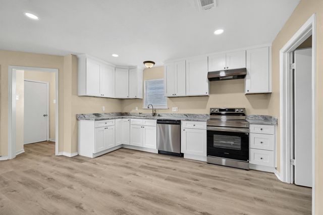 2606 Bennett Avenue, Sherman, TX 75090