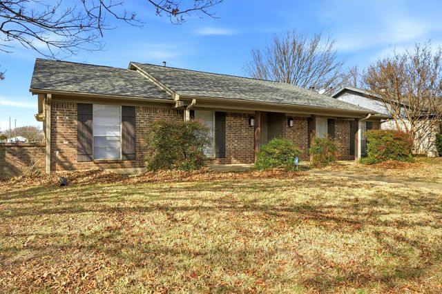 2606 Bennett Avenue, Sherman, TX 75090